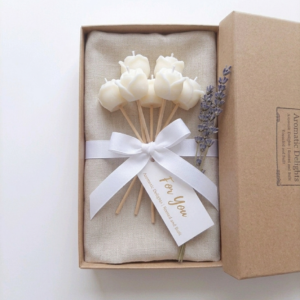 white scented candles flower